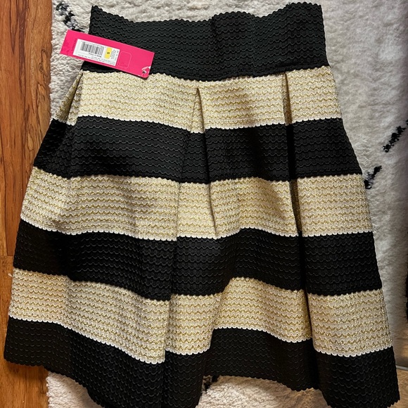 NWT  XHILARATION black and gold skirt. - Picture 1 of 4